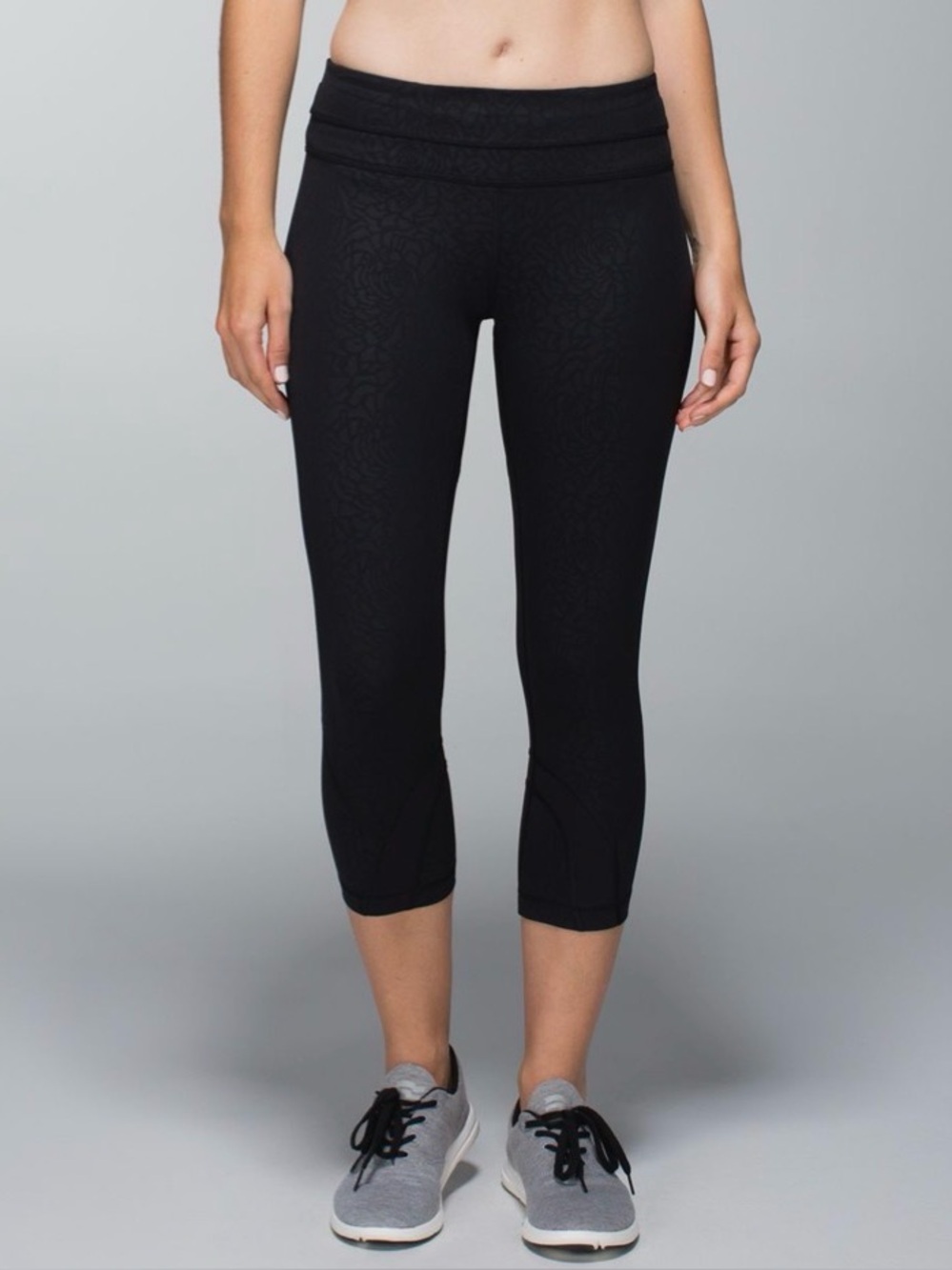 Lululemon Run Inspire Crop II Womens Size 8 Black Athletic Sports Yoga Leggings